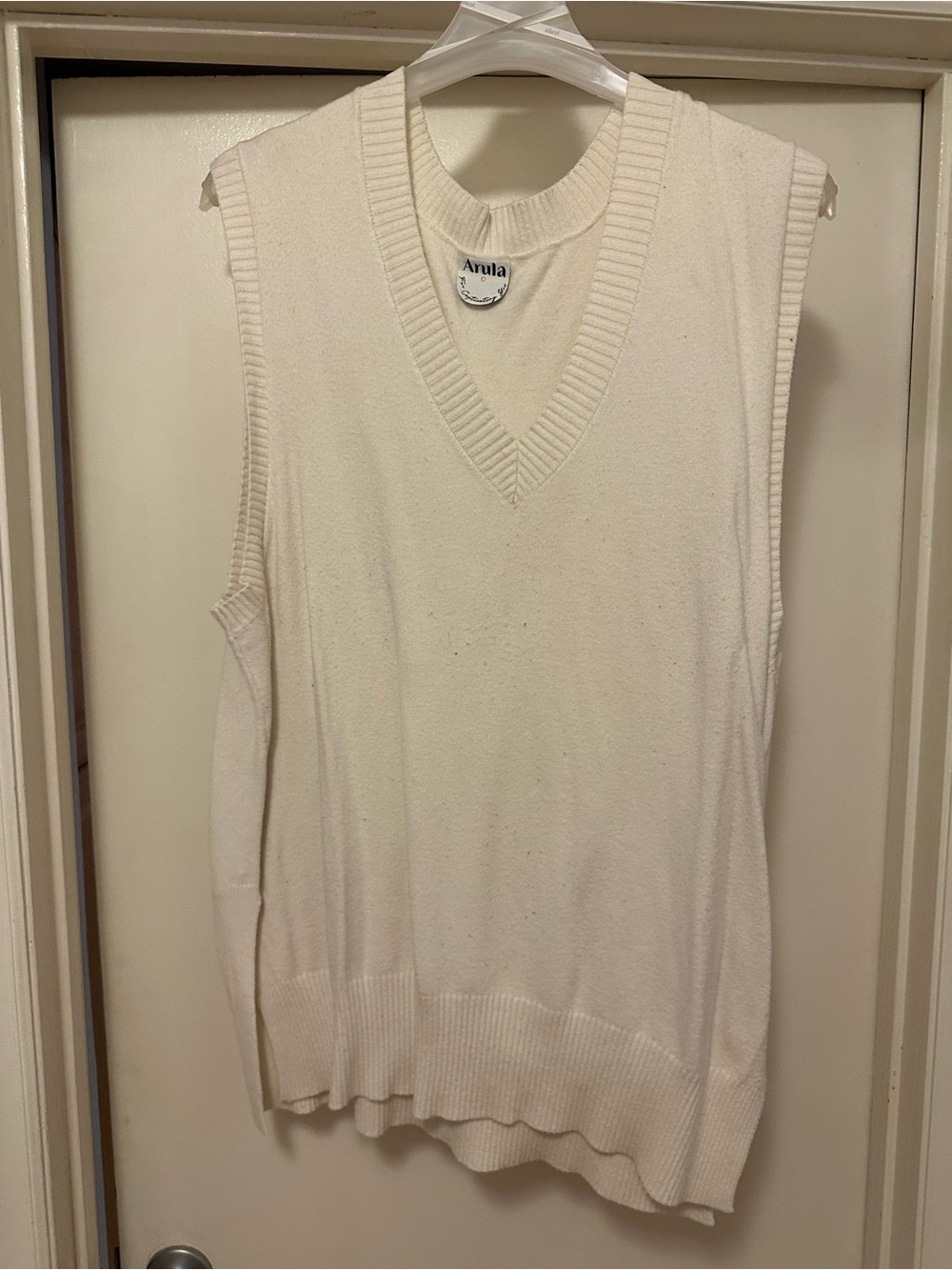 ARULA Cream V-Neck Knit Sweater Vest